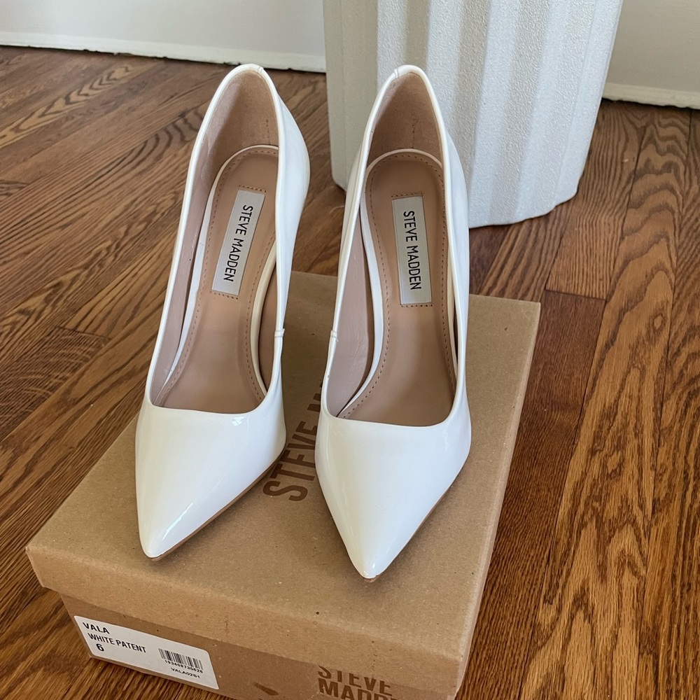 Steve Madden Vala White Patent Stiletto Pumps - Size 6